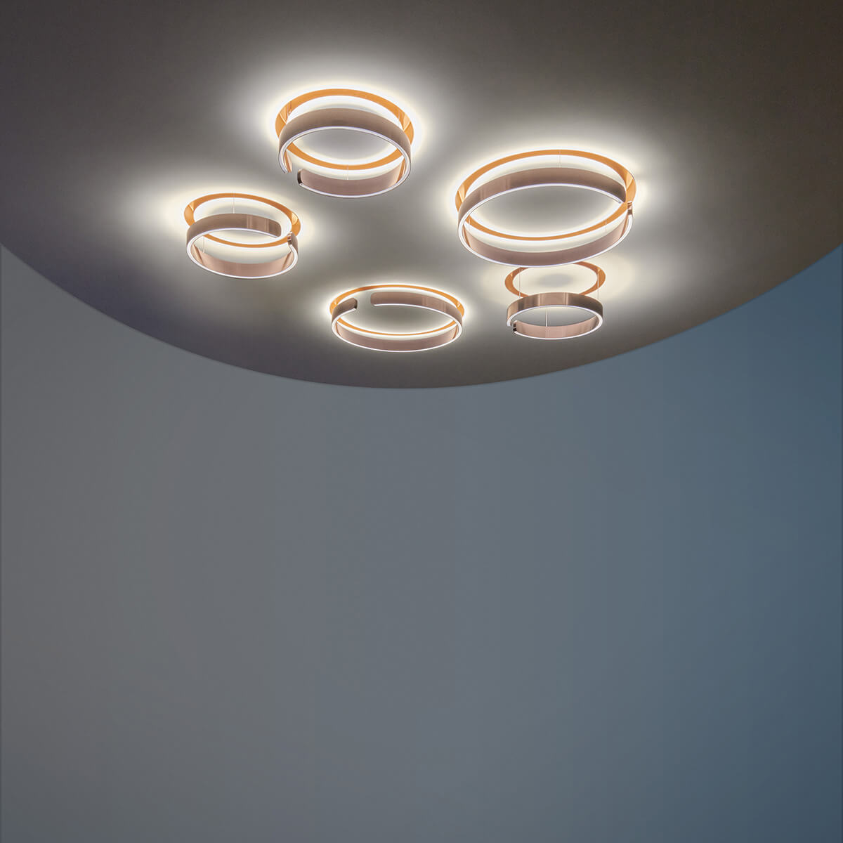 Occhio Mito cosmo 40 move "air" wide Pendelleuchte und Mito cosmo 60 move "air" wide Pendelleuchte, Deckenlicht