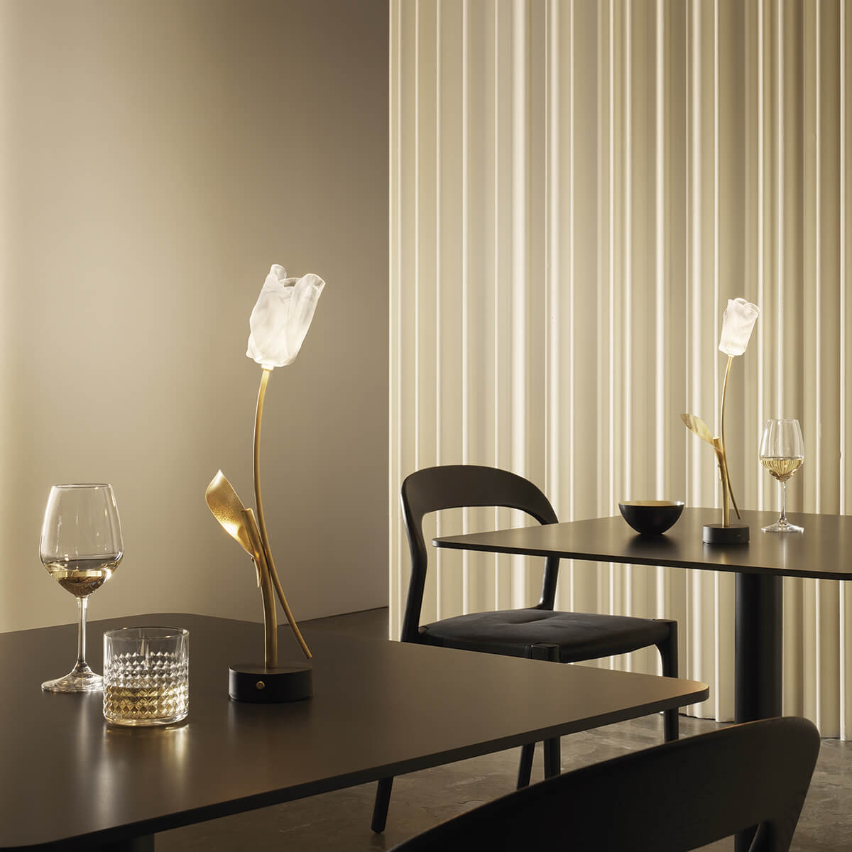 Slamp Tulip Battery LED Akkuleuchte, Messing / schwarz