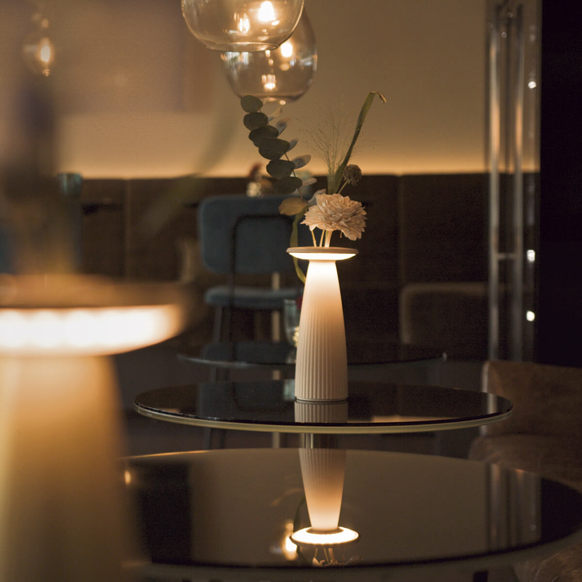 Sigor Nuflair LED Akkuleuchte & Vase, dünenbeige