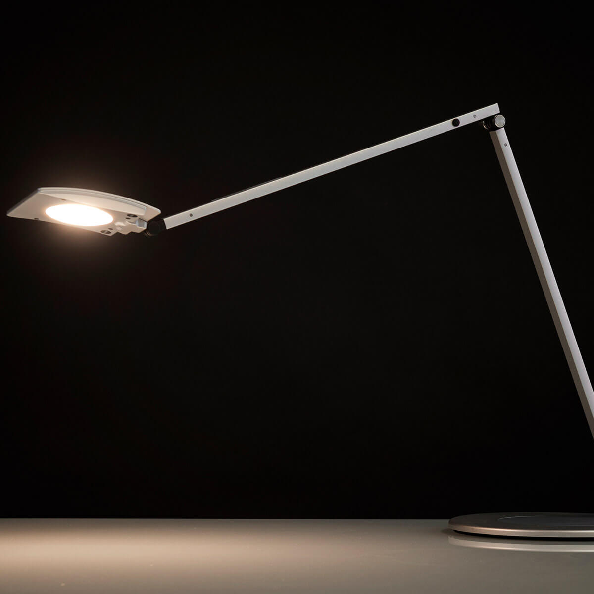 koncept Mosso Pro LED Tischleuchte, Silber