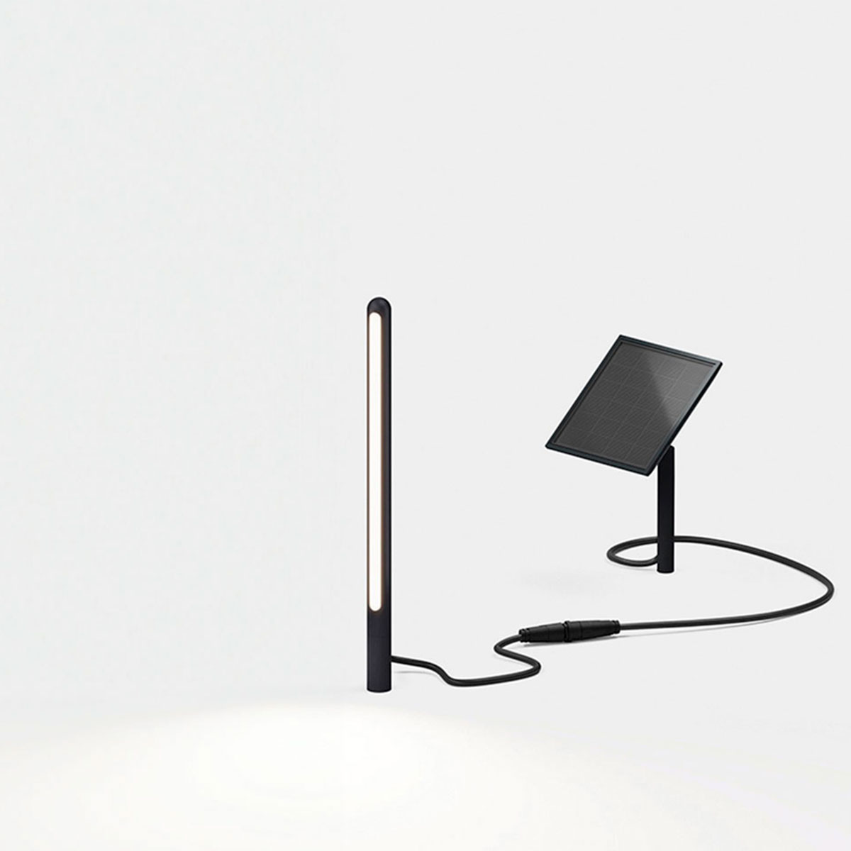IP44.DE Kal solar LED Solarleuchte mit Erdspieß, S, deep black (schwarz)