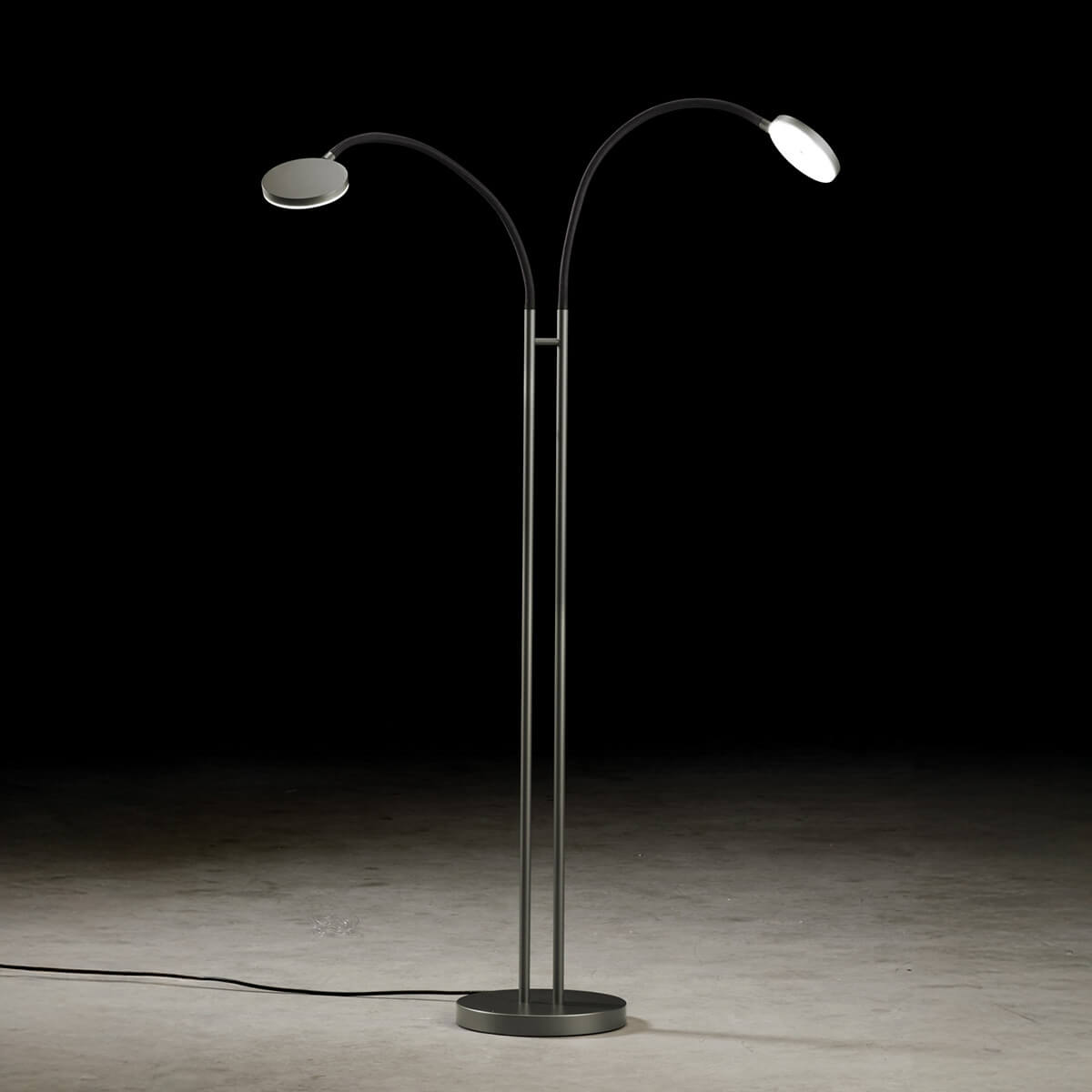 Holtkötter Flex Twin LED Stehleuchte, Platin / schwarz