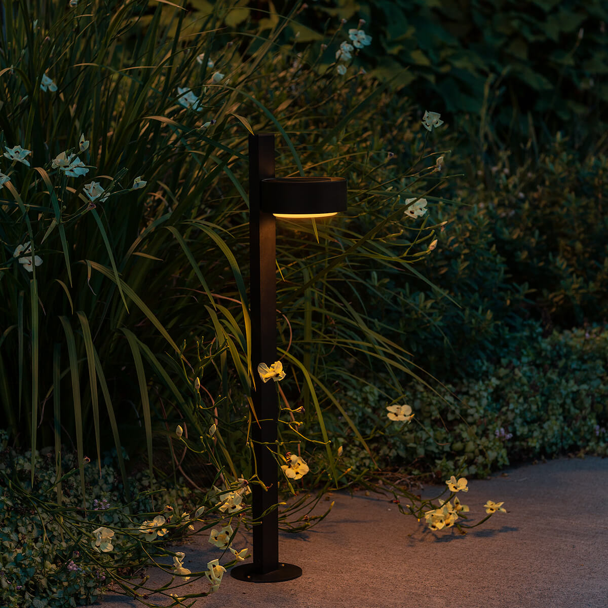 Marset Plaff-on! B IP65 LED Wegeleuchte, schwarz