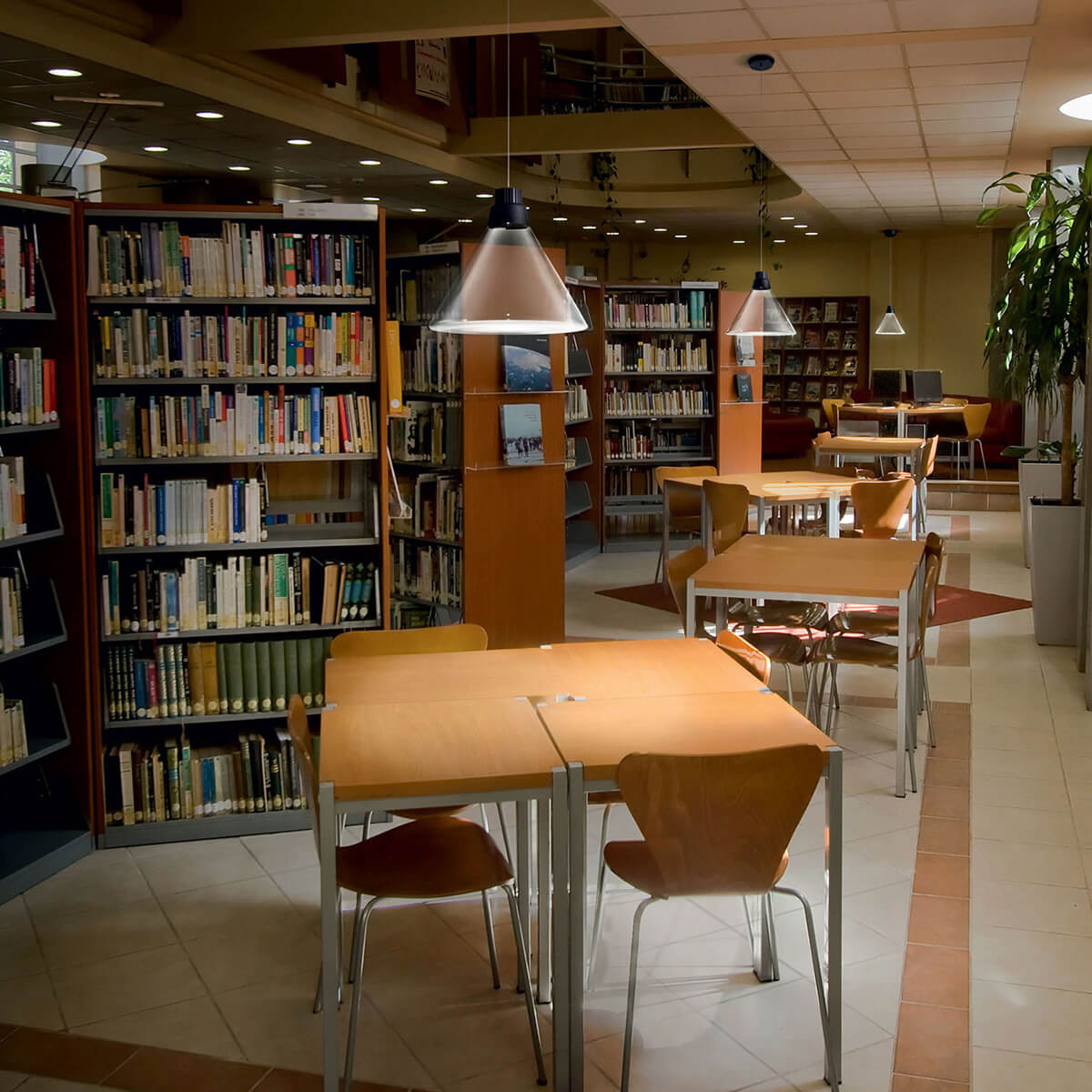 Fabbian Polair LED Pendelleuchte, schwarz / transparent