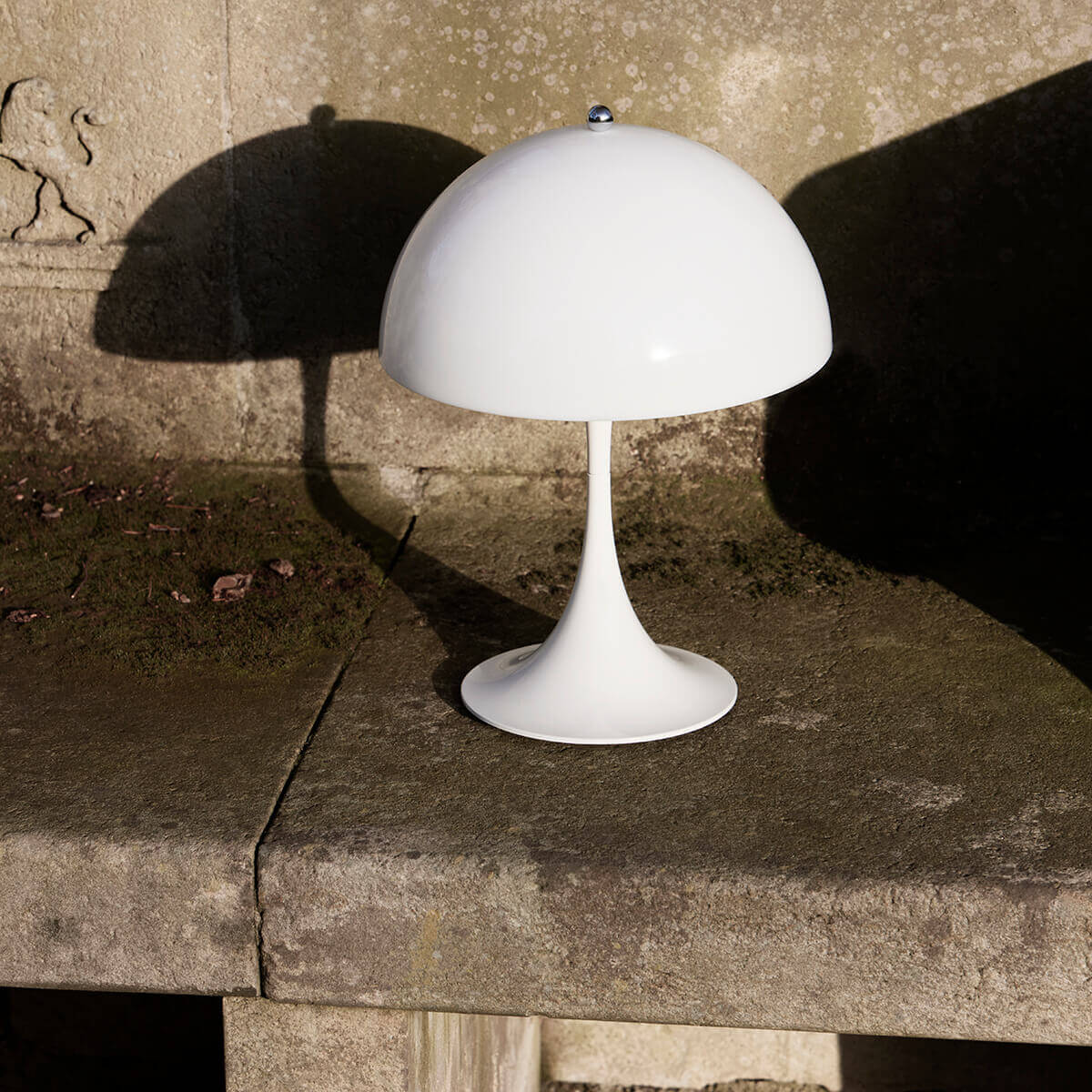 Louis Poulsen Panthella 250 Portable V2 LED Akkuleuchte, Acryl opalweiß – Design by Verner Panton