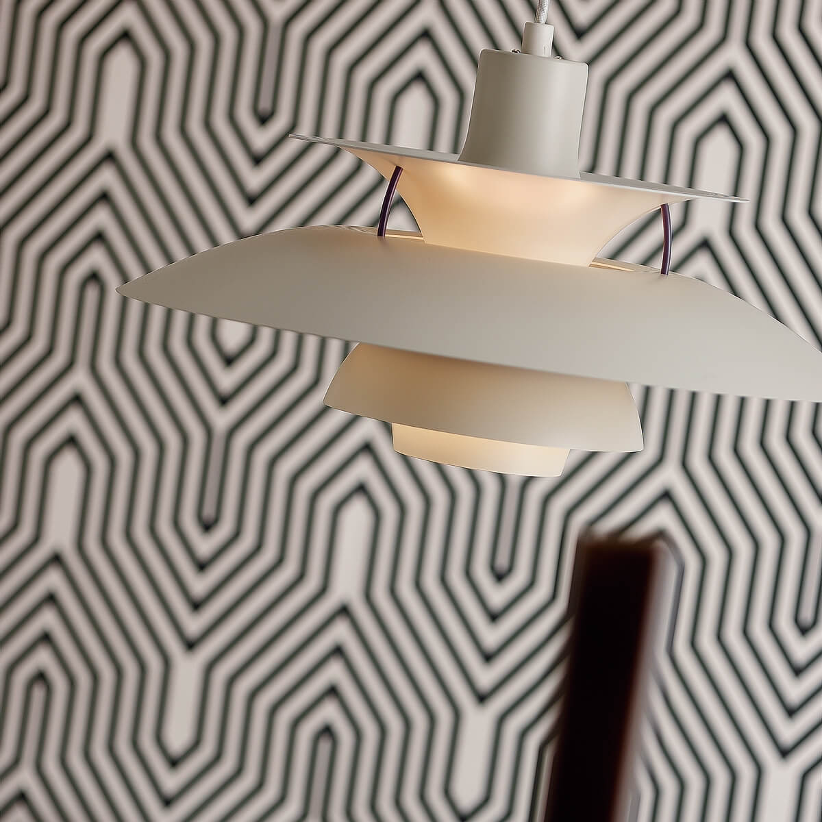 Louis Poulsen PH 5 Classic Pendelleuchte, weiß matt, Reflektor: blau