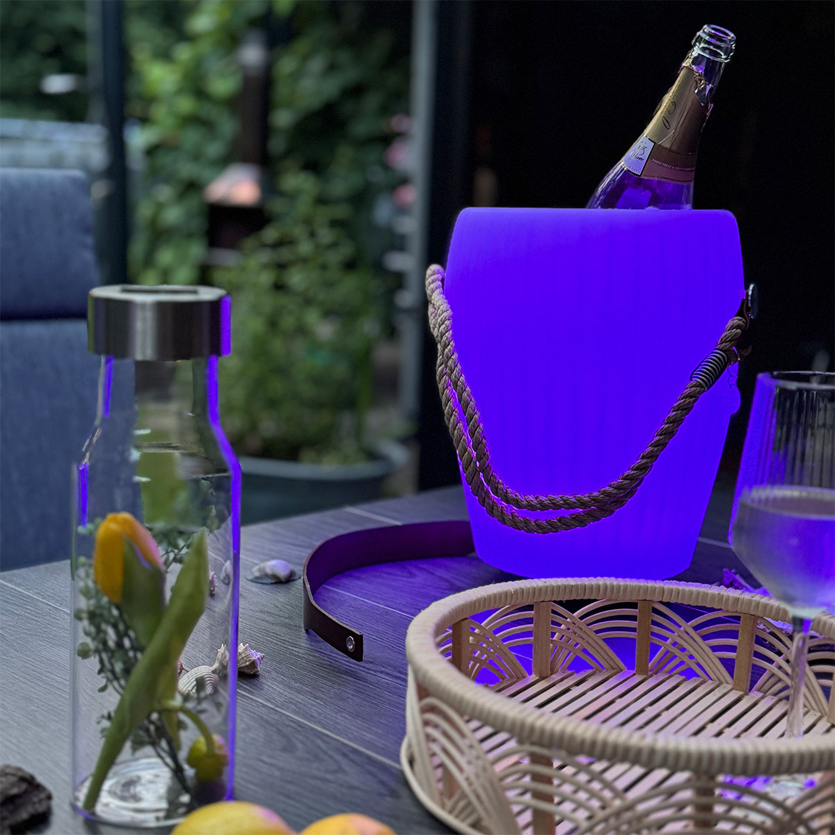 Joouls The Joouly Bowl M LED Akkuleuchte mit optionalem Tauwerkgriff, beige natur (©Leuchtenland.com)