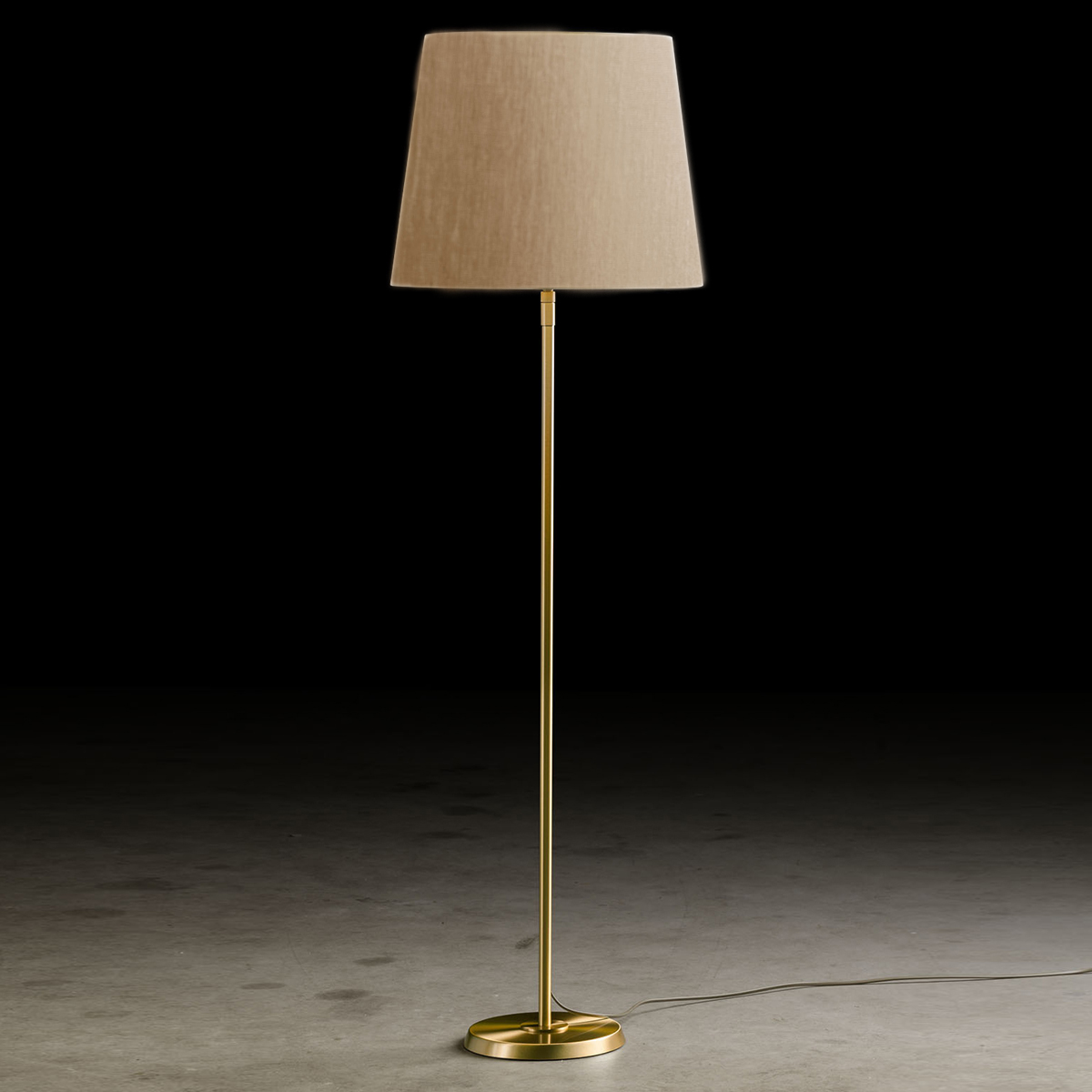 6354 Stehleuchte, breit, Messing matt, Chintz Sand
