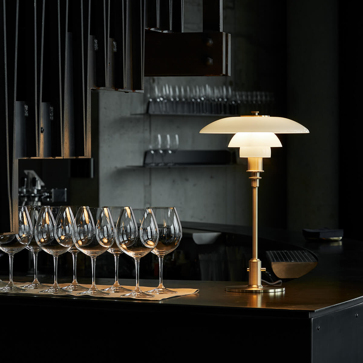 Louis Poulsen PH 3/2 Tischleuchte, Messing metallisiert