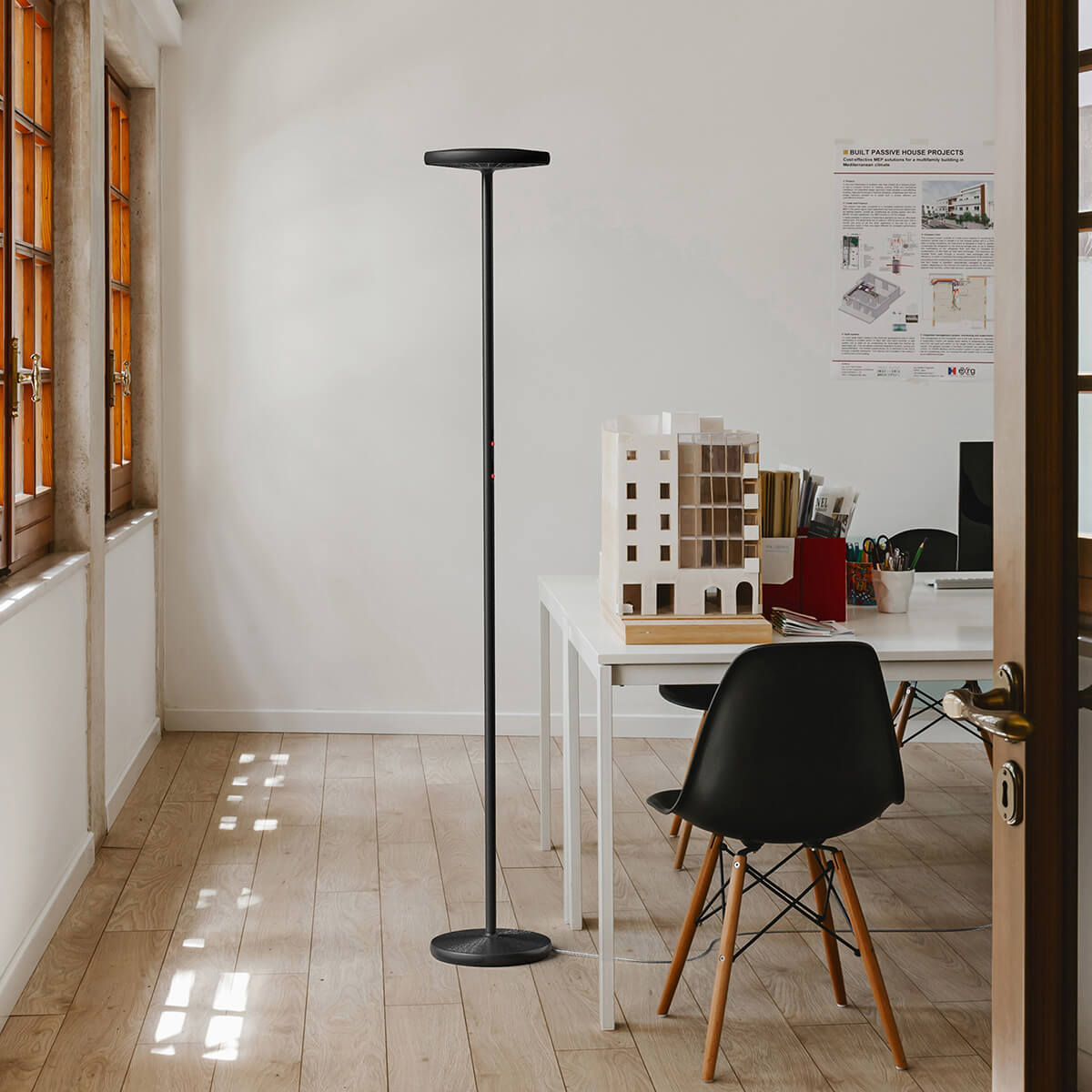 Rotaliana Sol F1 LED Stehleuchte, Struktur: schwarz matt