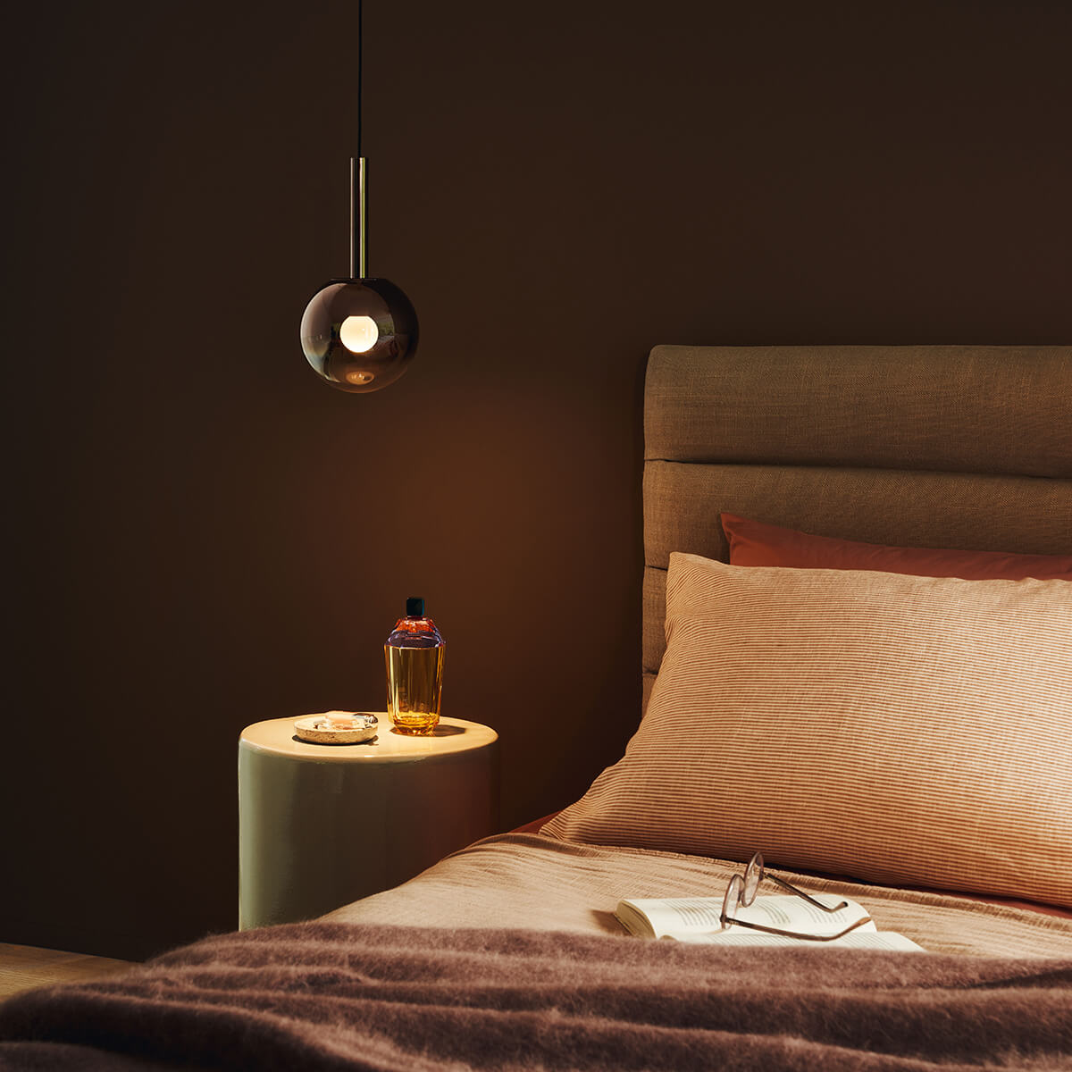 Occhio Luna sospeso up LED Pendelleuchte, Ø: 16 cm, phantom Occhio Luna sospeso up LED Pendelleuchte, Ø: 16 cm, phantom