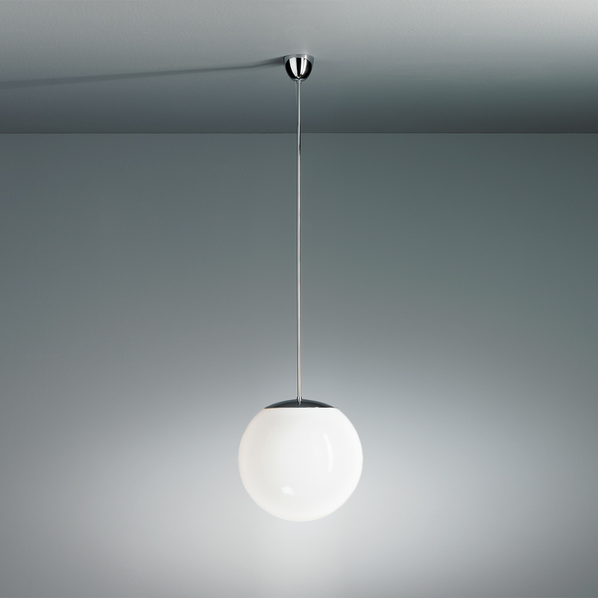 Tecnolumen HL 99 Pendelleuchte mit Opalkugel, Ø: 40 cm, Chrom glänzend