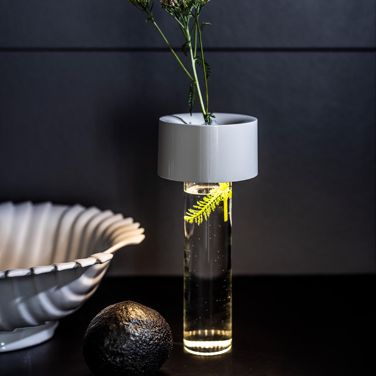 Foscarini Fleur LED Tavolo Akkuleuchte & Vase, bianco (weiß)