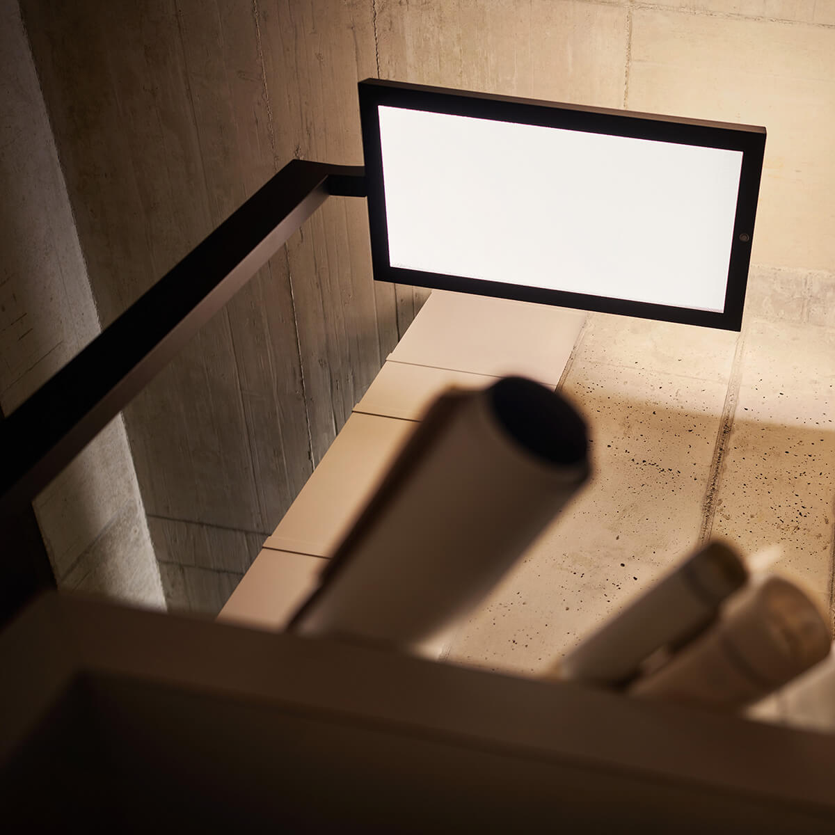 Bob-12 LED Stehleuchte, mit Dimmer