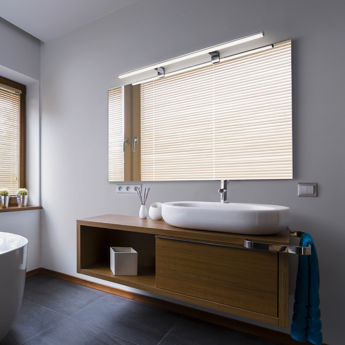 Helestra Gaia Wandleuchte, Länge: 99 cm, Chrom (Spiegelmontage)