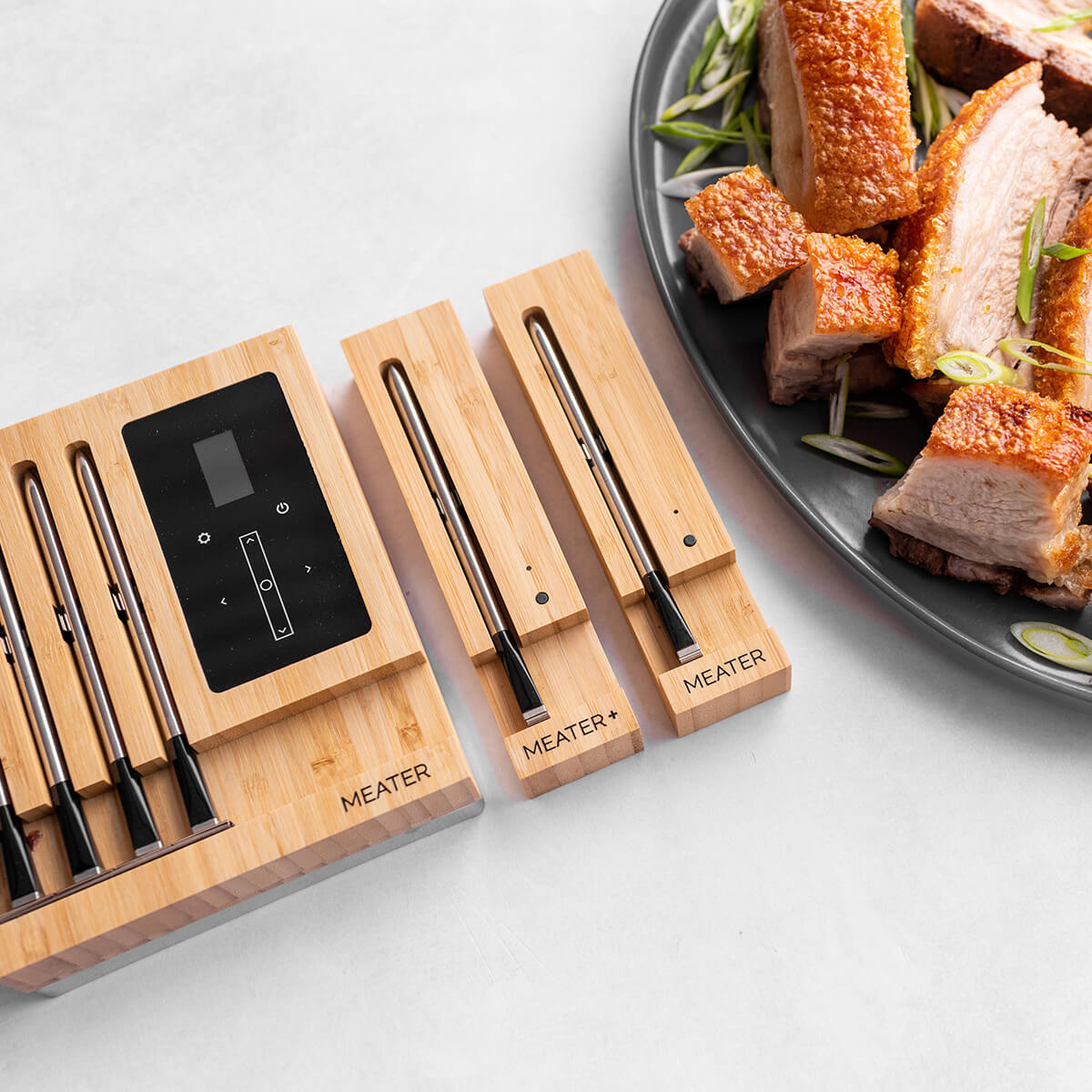 Meater Bluetooth Thermometer Kollektion bestehend aus Original MEATER, MEATER Plus und MEATER Block