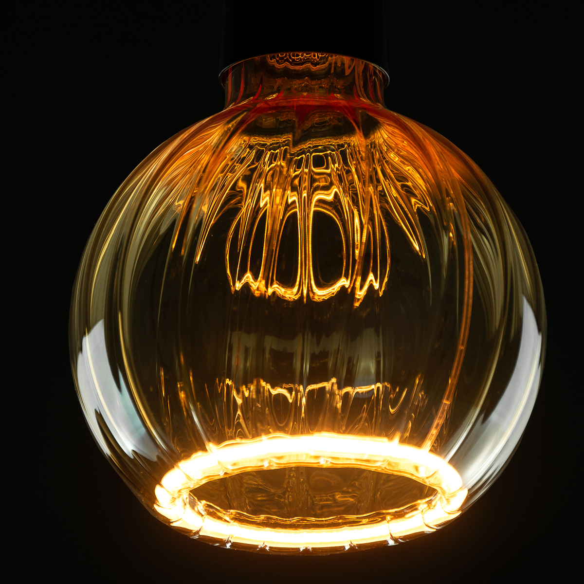 Segula LED Floating Globe 125 straight Gold E27, 4 W, 2200 K, dimmbar, Ø: 12,5 cm