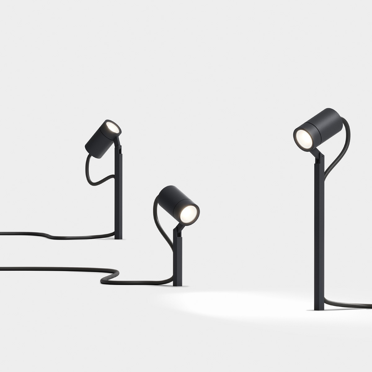 IP44.DE Piek Spot 25, 50 und 100 LED Spießstrahler Connect (für unbefestigte Beet- und Grünanlagen), deep black (schwarz)