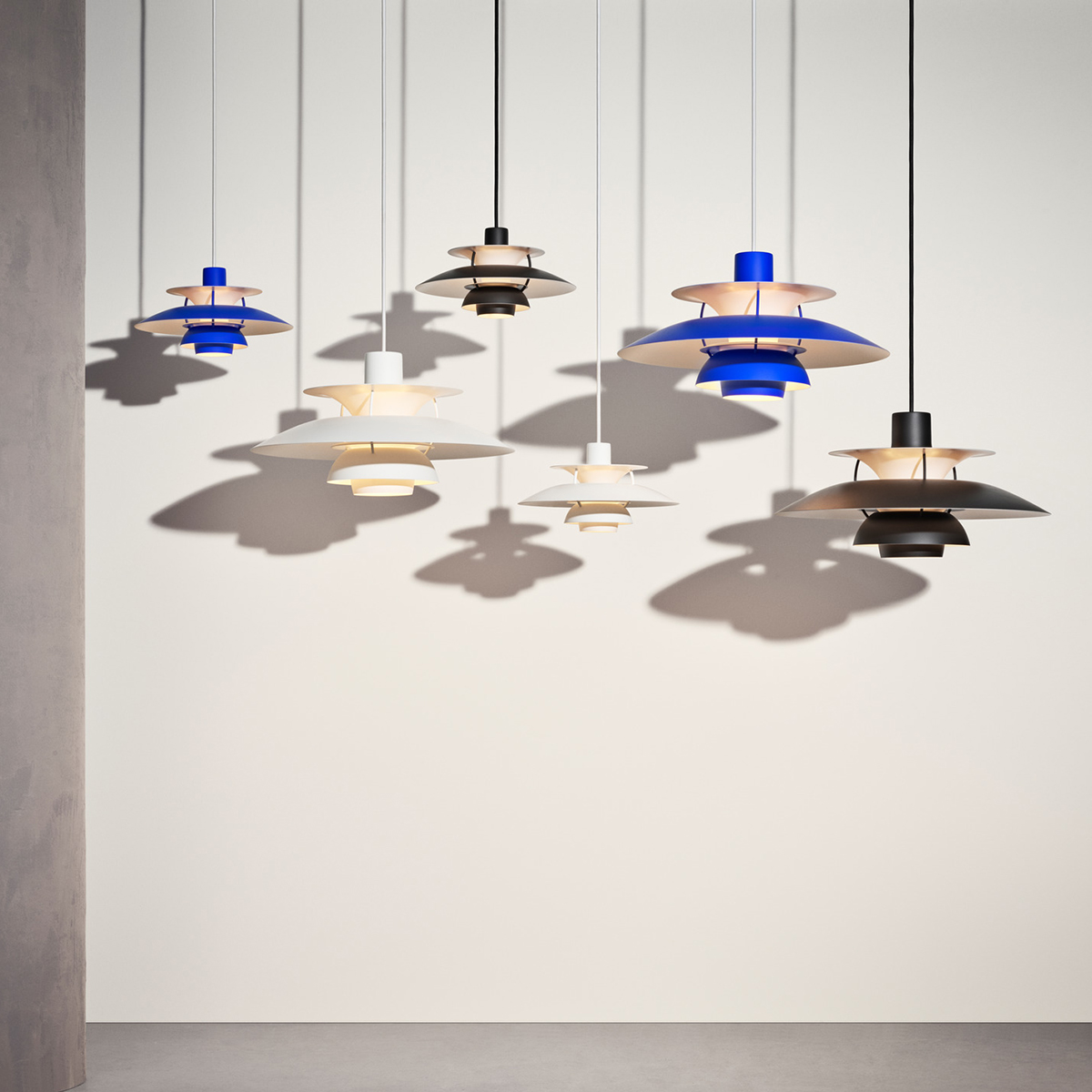 Louis Poulsen PH 5 Mini Monochrome Pendelleuchte und PH 5 Monochrome Pendelleuchte, verschiedene Ausführungen