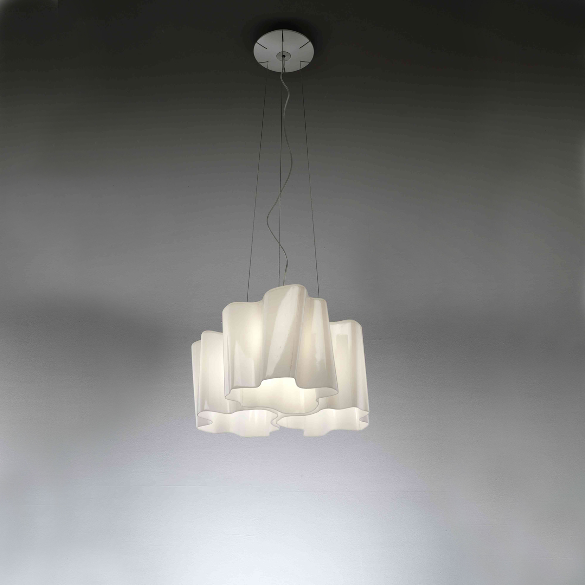 Artemide Logico Mini Sospensione, 3x120°, Glas: milchig weiß