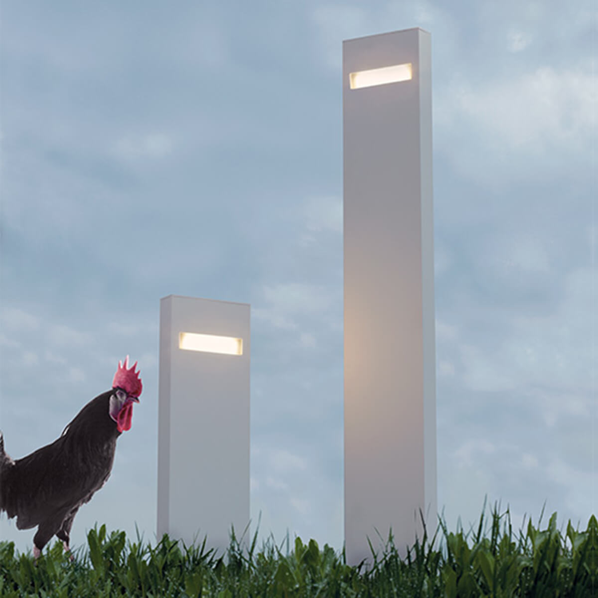 Artemide Outdoor Nuda LED Pollerleuchte, einseitiger Lichtaustritt, Höhe: 50 und 100 cm, hellgrau