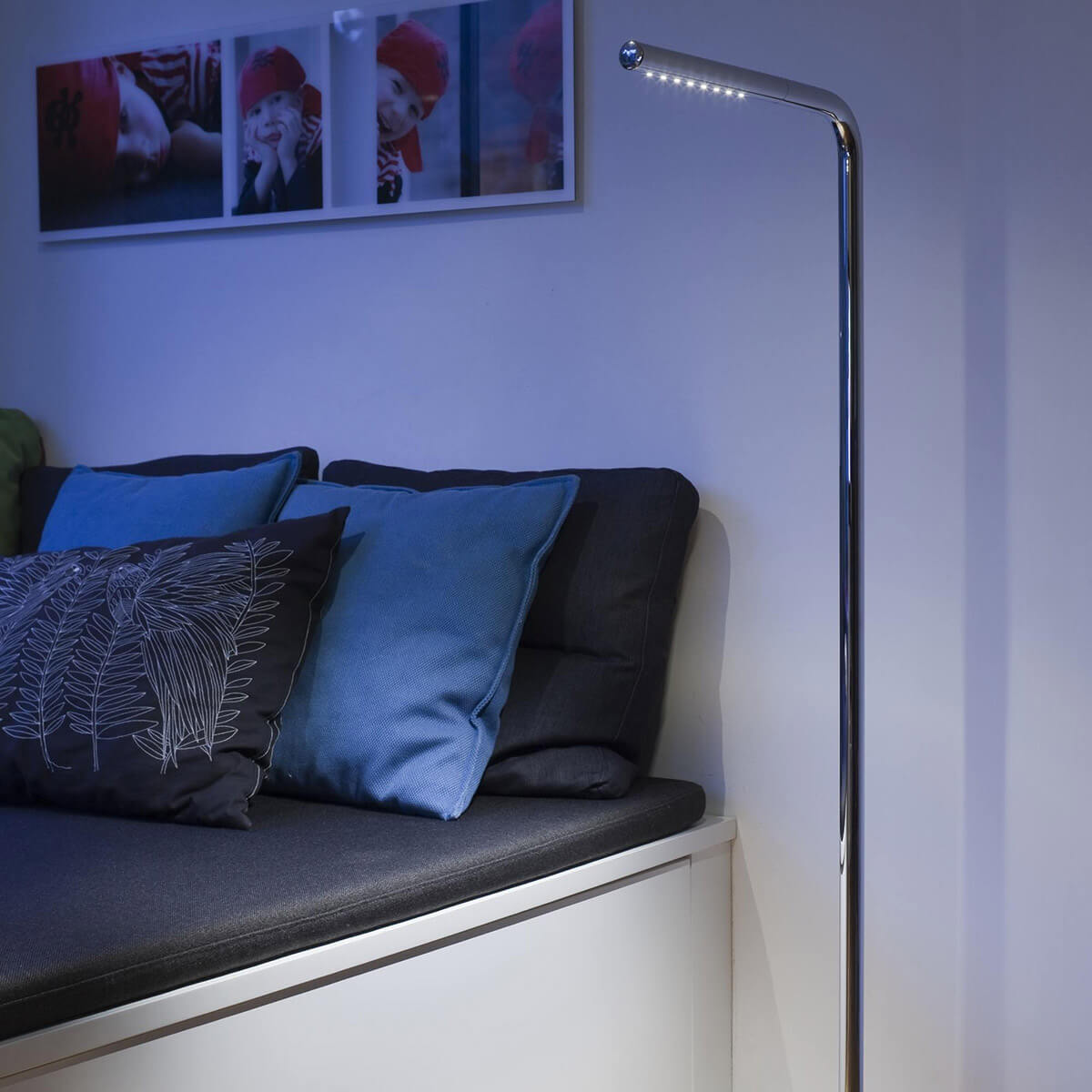 Tecnolumen Lum 125 LED Stehleuchte, Chrom