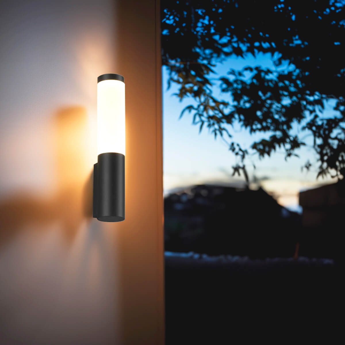 Orange One Gona LED Wandleuchte, schwarz