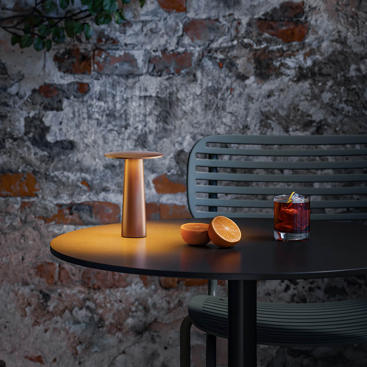 IP44.DE Lix mini LED Akkuleuchte, Dim-to-Amber, bright bronze (Bronze)