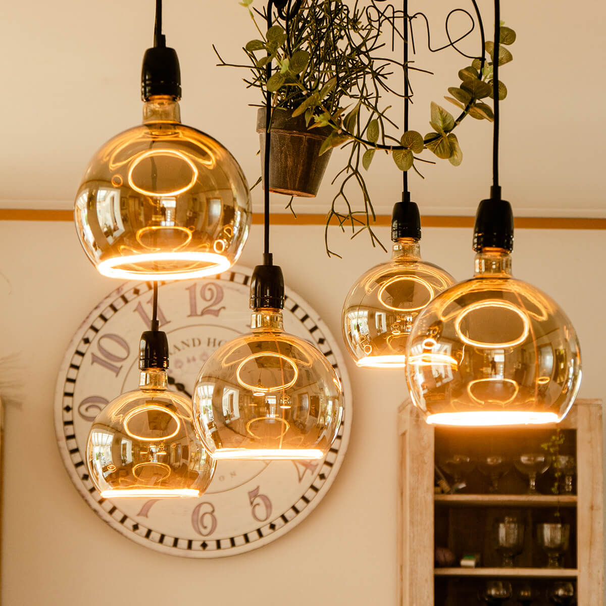 Segula LED Floating Globe 200 smokey grau E27, 6 W, 1900 K, dimmbar, Ø: 20 cm