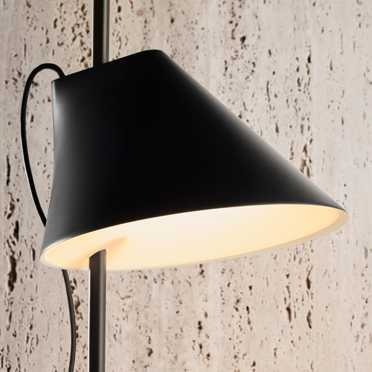 Louis Poulsen Yuh LED Tischleuchte, schwarz