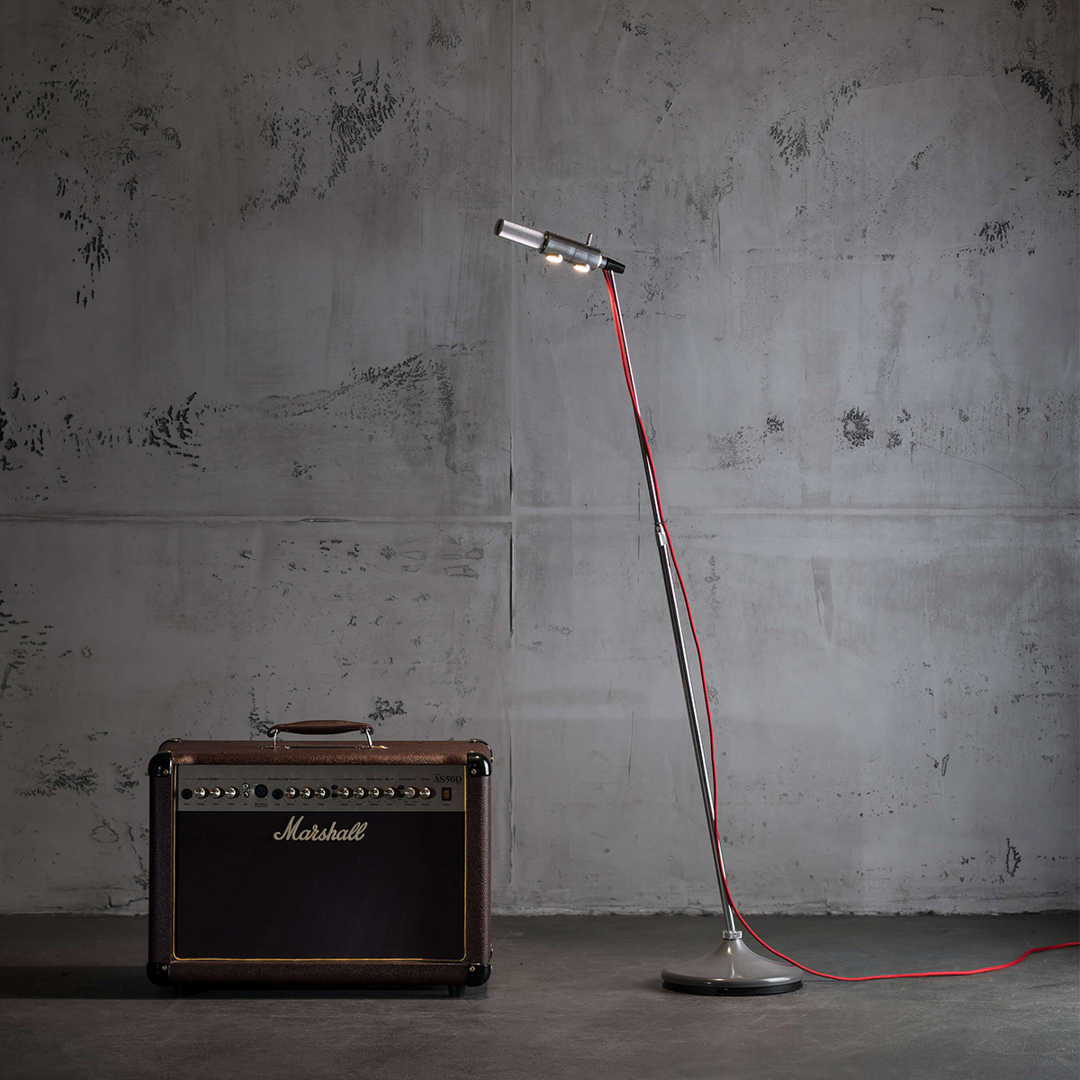 Less 'n' more Stereo LED Stehleuchte, Alu poliert / Beton grau (Leuchtenkopf direktstrahlend, ohne Lichtsegel)