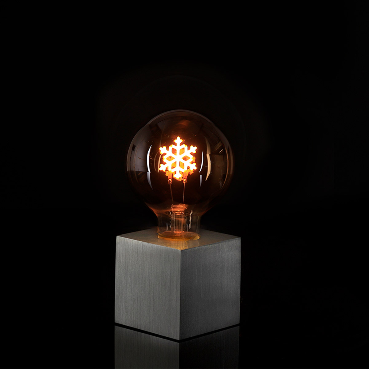 Cubic Tischleuchte Aluminium, mit Weihnachts-Leuchtmittel, 1. Generation
