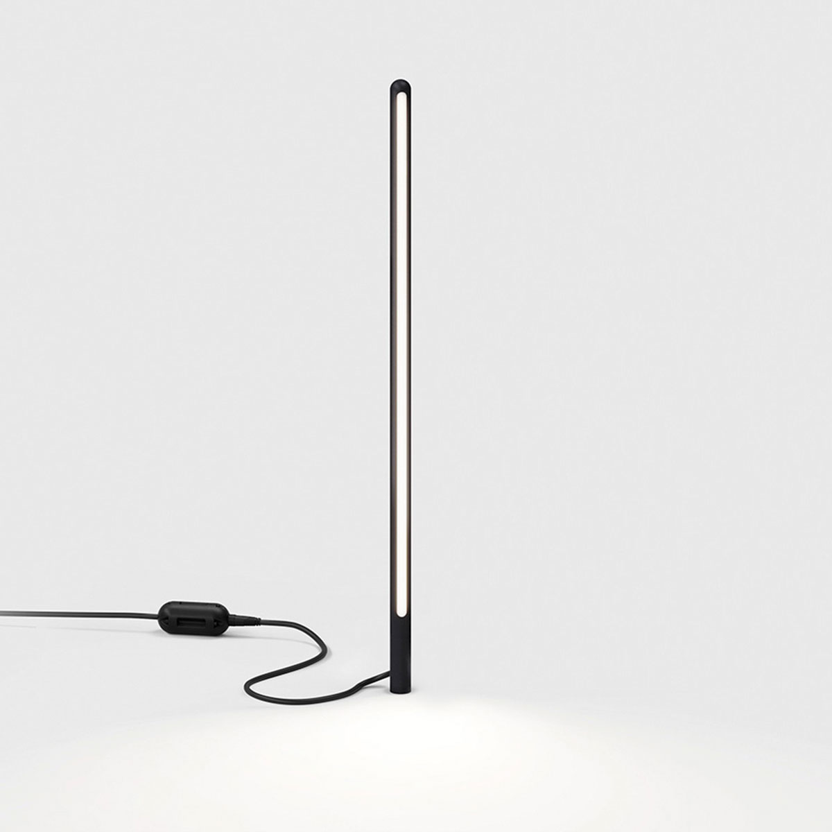 M, deep black (schwarz)