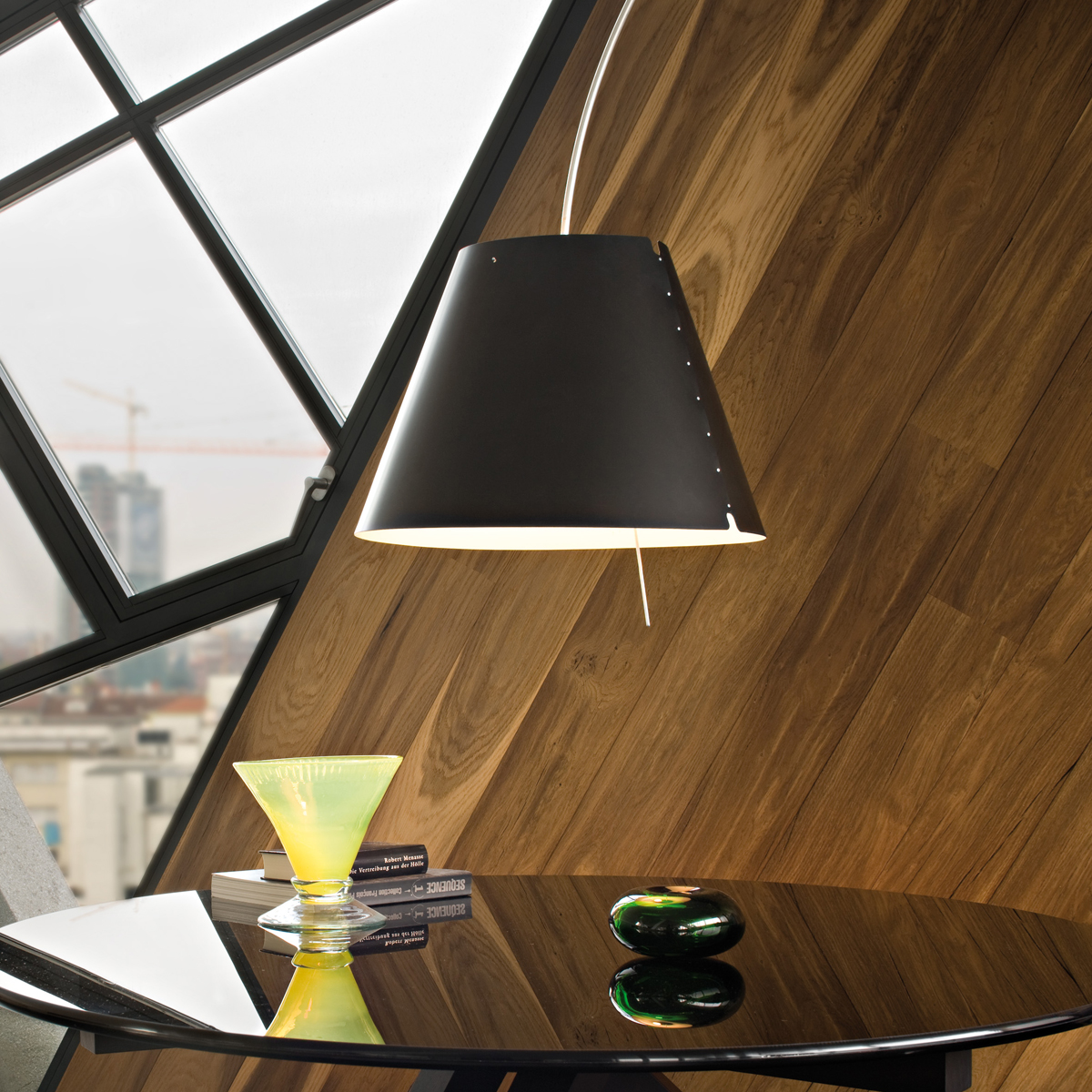 Luceplan Lady Costanza Terra mit Dimmer, Aluminium, Schirm: schwarz