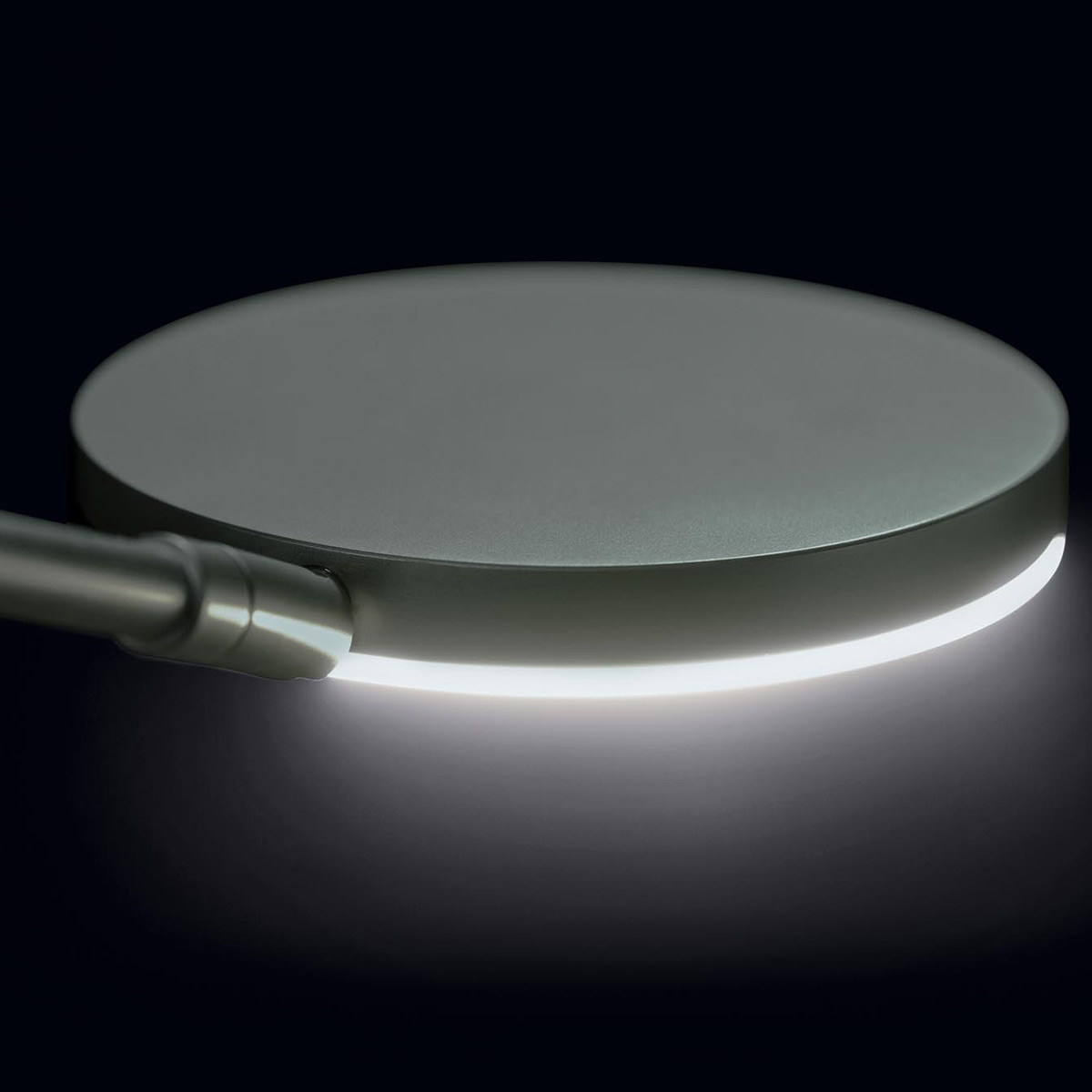 Nova Plano LED Deckenfluter mit Lesearm