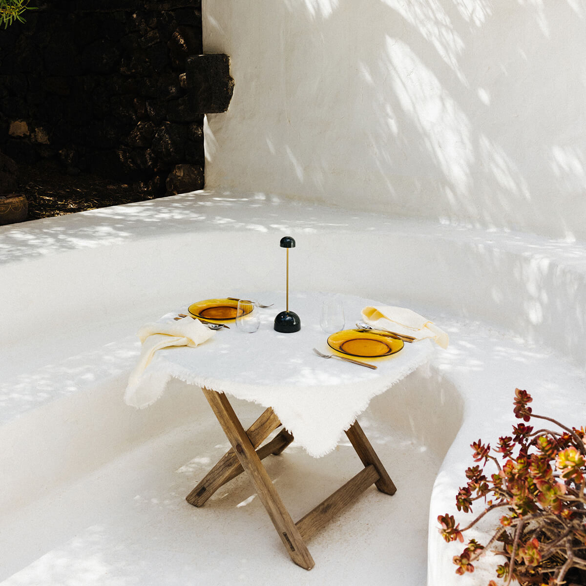 Marset Sips LED Akkuleuchte, grün / Gold