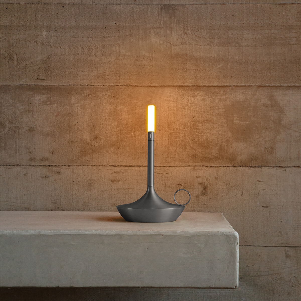 Graypants Wick S LED Akkuleuchte, graphit