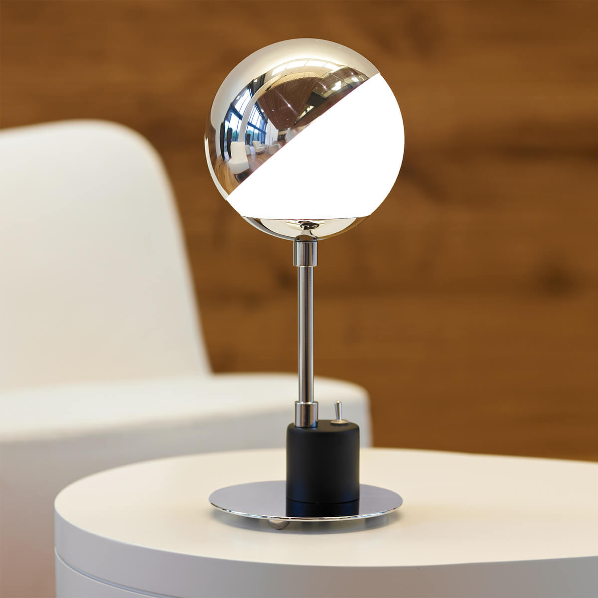 Tecnolumen SF 28 Tischleuchte, Chrom, Fuß: schwarz lackiert