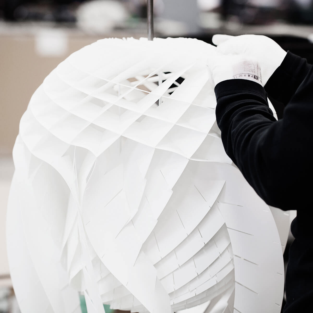 Louis Poulsen Patera LED Pendelleuchte, weiß matt, Herstellungsprozess