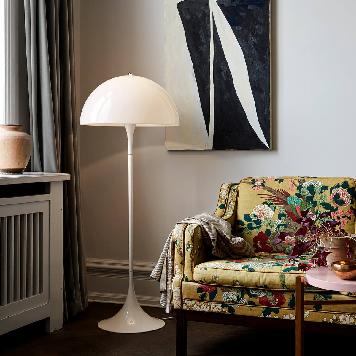 Louis Poulsen Panthella Stehleuchte, Acryl opalweiß – Design by Verner Panton