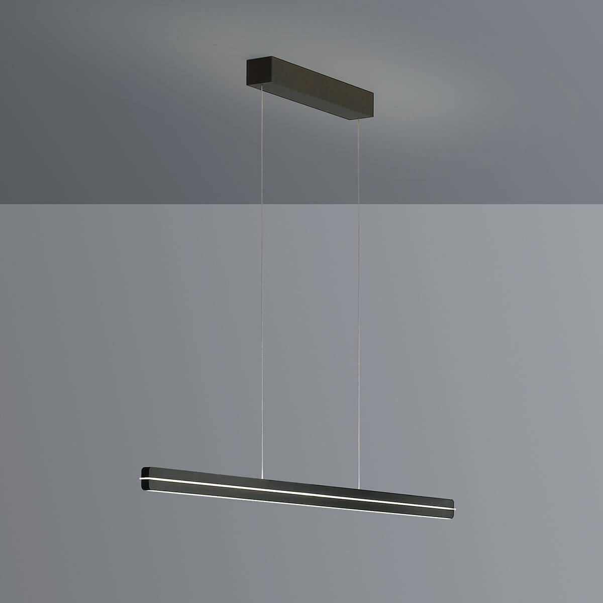 Bopp Switch LED Pendelleuchte, geschliffen / schwarz eloxiert