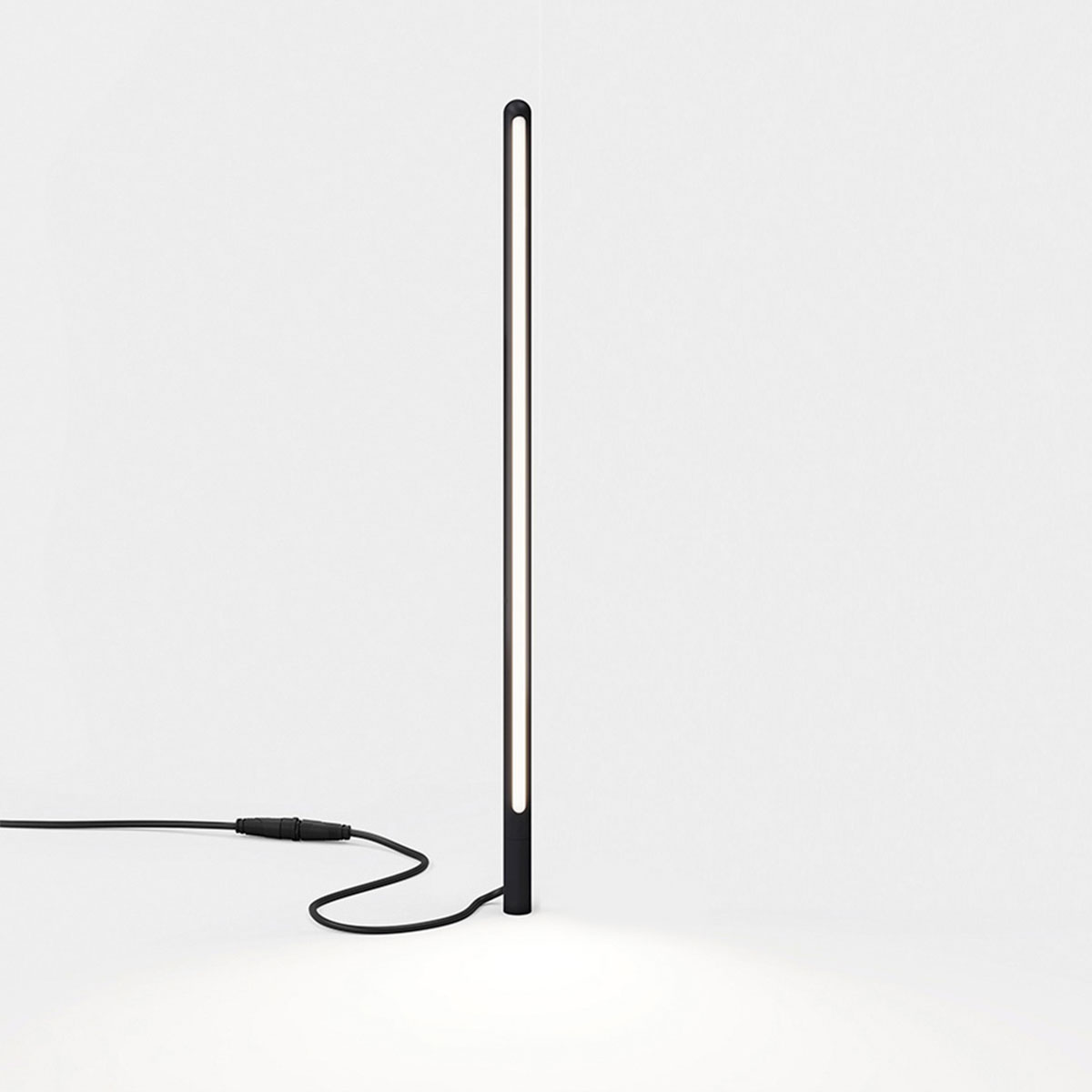 IP44.DE Kal solar join LED Solarleuchte mit Erdspieß, M, deep black (schwarz)