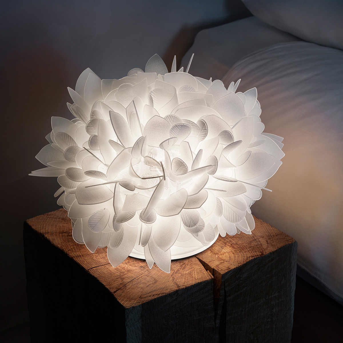 223-slamp-veli-table-foliage-vel78tav0001fg000-weiss-ambiente2-1200x1200 Slamp Veli Foliage Table, weiß gemustert