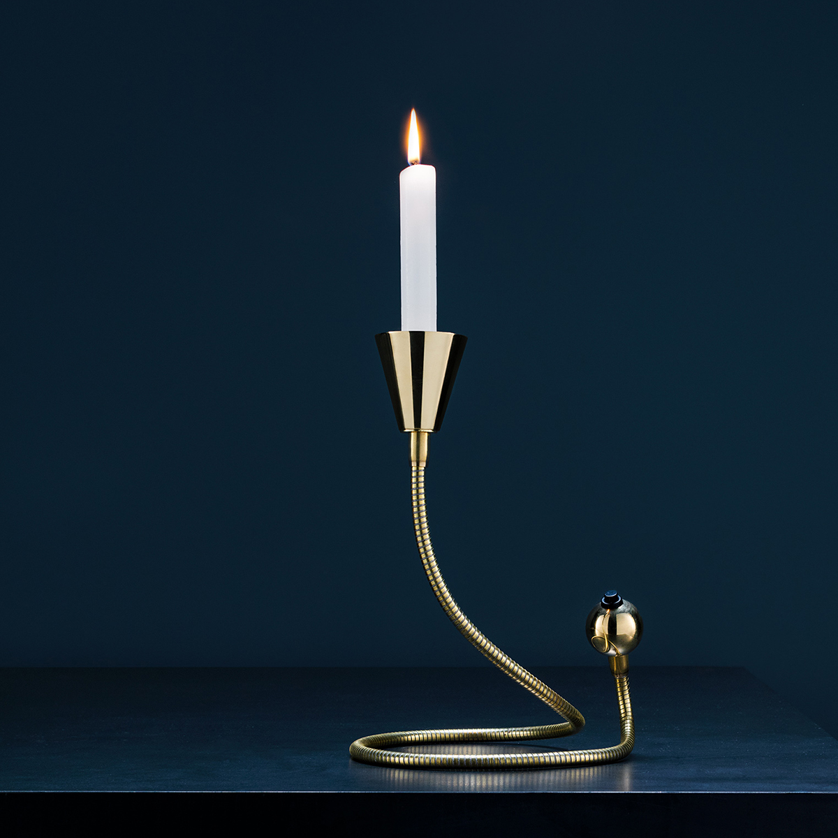 Catellani & Smith Miracolo Kerzenhalter, Messing (Foto: Nava-Rapacchietta)