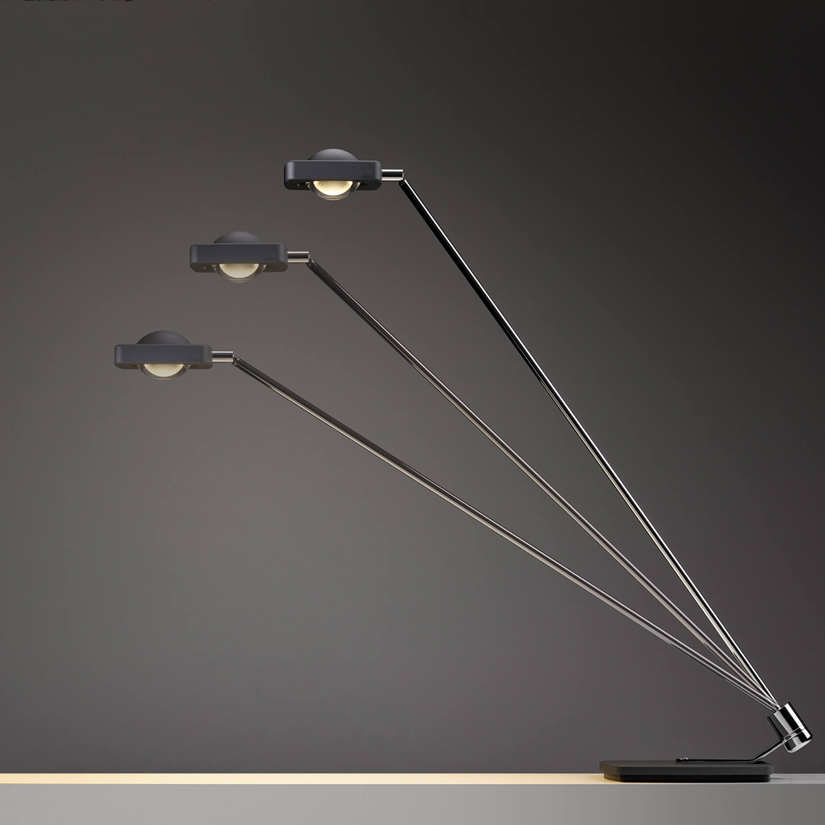 Oligo Kelveen LED Tischleuchte, graphit matt