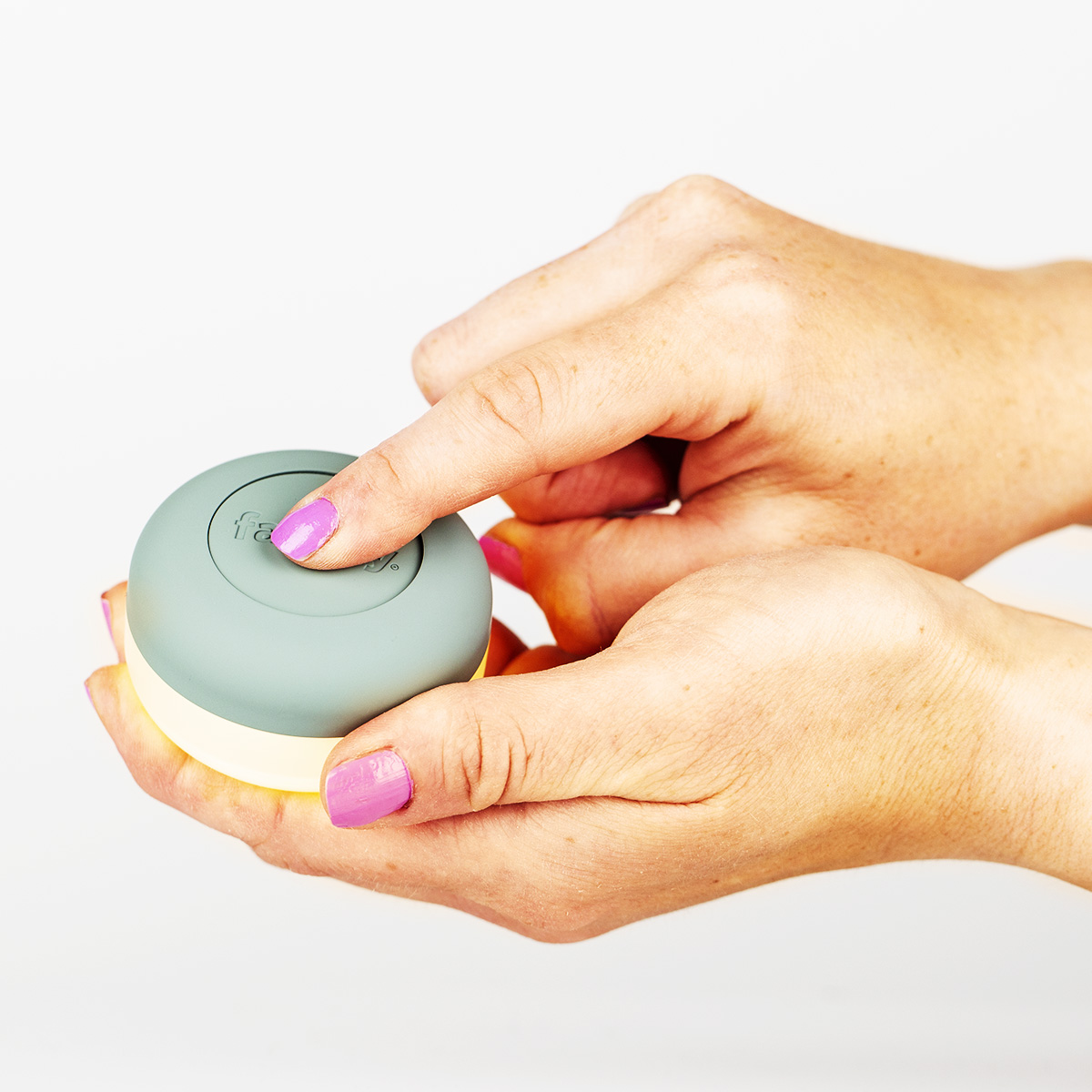 Fatboy Oloha Medium LED Akkuleuchte & Schale, Sage (salbeigrün) (©Leuchtenland.com)