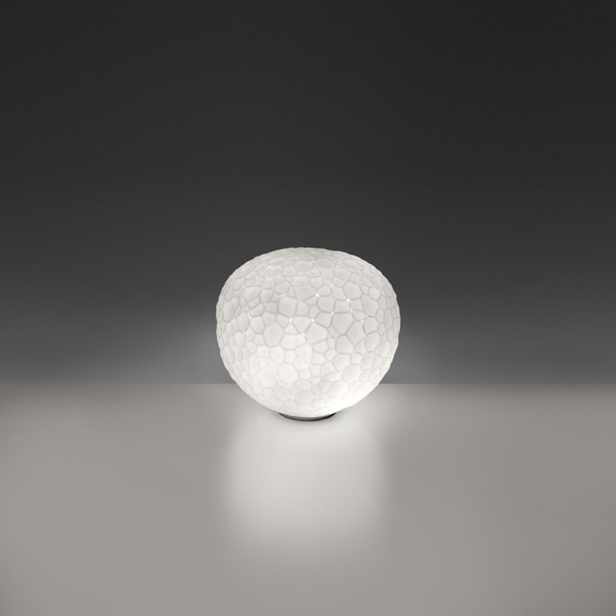 Artemide Design Meteorite Tavolo Ø: 15,2 cm, weiß
