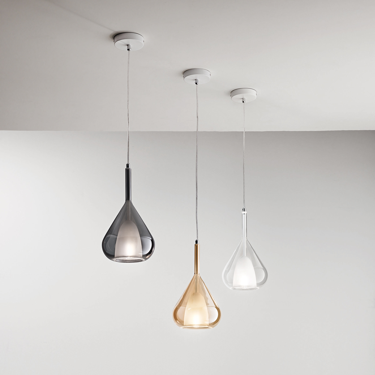 Fabas Luce Lila Pendelleuchte, grau transparent, amber und transparent