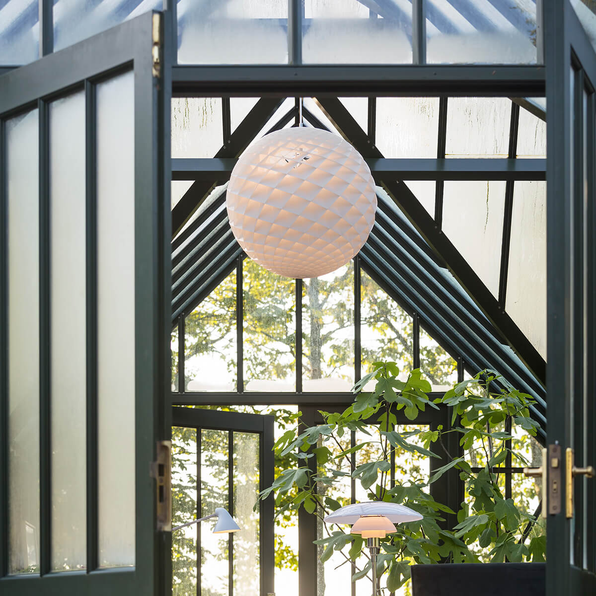 Louis Poulsen Patera LED Pendelleuchte, weiß matt