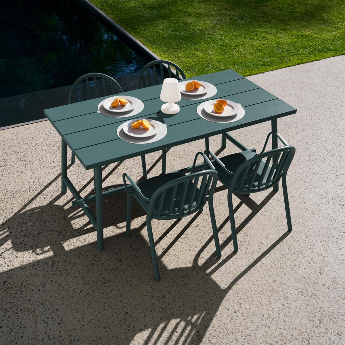 Fred's Medium Table Tisch